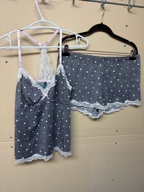 2/$20❤️- PJ set | Women’s Laura Ashley PJ set size large